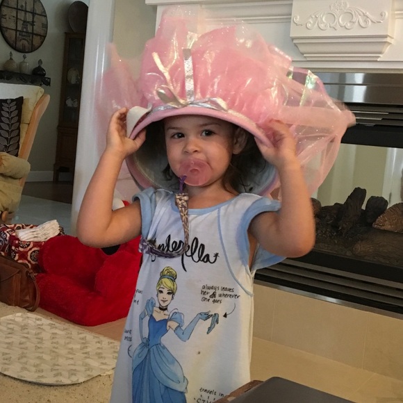 Meet the seller Please leave feedback! Thank you! - Picture 5 of 8